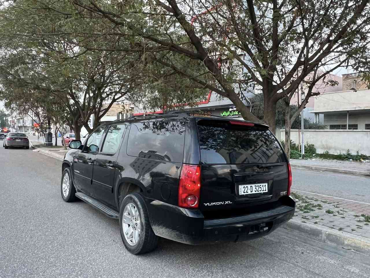 للبيع جمسي يوكن ٢٠١٣ جديد جديد فول مواصفات بيهة ٤ قطعة صبغ بدون داخل صابغين ع مود چلح  سيارة ماشي ١٠٠ الف كم ما مشتغل بال خط تخم تاير جديد محركة بشرط ٦ براغي 
مكان جاكوج مابي ابد بدون تعديل بارد 
سويجين بلاد ويا كشنات مامشكوك سلايت كشنات كهرباي دبل اكسل فول فول 
مكان كركوك 
***********
