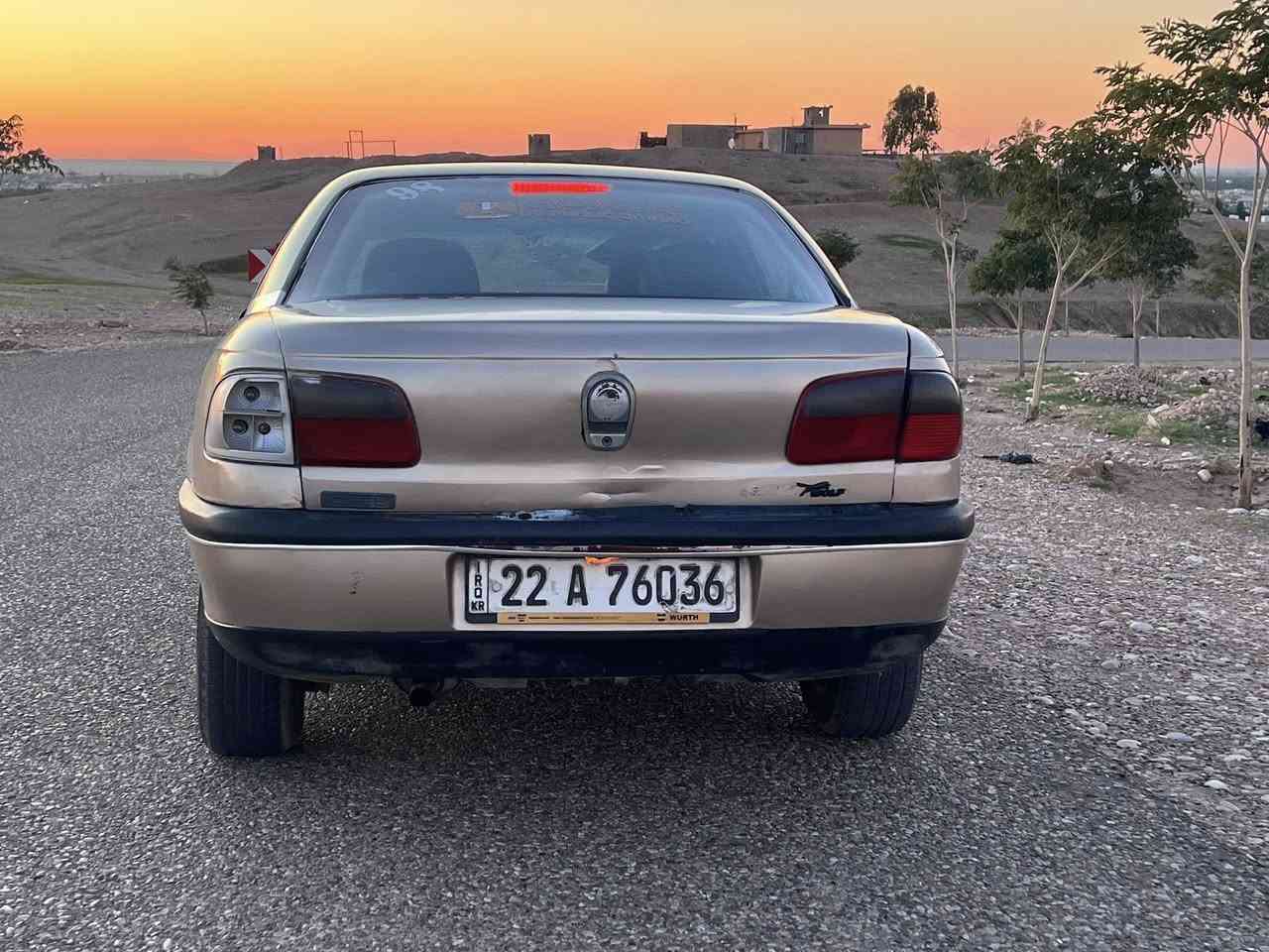 اوپل بزون للبيع موديل ١٩٩٨ صبغ عام جمالة مكينة وكير ونجي جديد مشدودلهة مكان السيارة قضاء خانقين والسعر ٤٤ وبي مجال حك الجية  *********** ادمن من رخصتك
