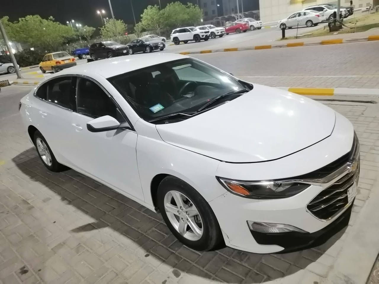 ماليبو 2022  ببع او مراوس
سياره جاهزه  محرك تيربو  سيارة داخله معوقين    وراجعه حره  موجود وصل تدفع كمرك وترقم  الاستفسار *********** بغداد, العراق
