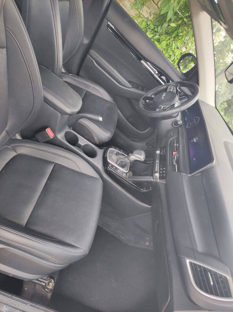 السلام عليكم 
كيا سيلتوس 2025 وارد أمريكي حادثة بنيد فقط صور مرفقة مع المنشور 
فوول مواصفات 1/1 عداء البنوراما
رقم اربيل الجديد ( انكليزي ) تحويل مباشر

محرك ٢٠٠٠دوش 
فور ويل
بصمة ابواب وتشغيل  بصمات  
كشنات جلد كهرباء
تدفئة تبريد
تشغيل عن بعد

 تحديد مسار

تحكم ستيرن كامل جهتين 
شاشة كبيرة ديجتل متصلة مع كاميرا دوارة
تبريد شاشة
مرايات جانبية كهربائية مع اشارة بالمراية
اضاءة بالكامل LED زينون

السعر ١٧٨ ورقة وبي مجال
مكاني بغداد أبو غريب/‏‪***********‬‏
