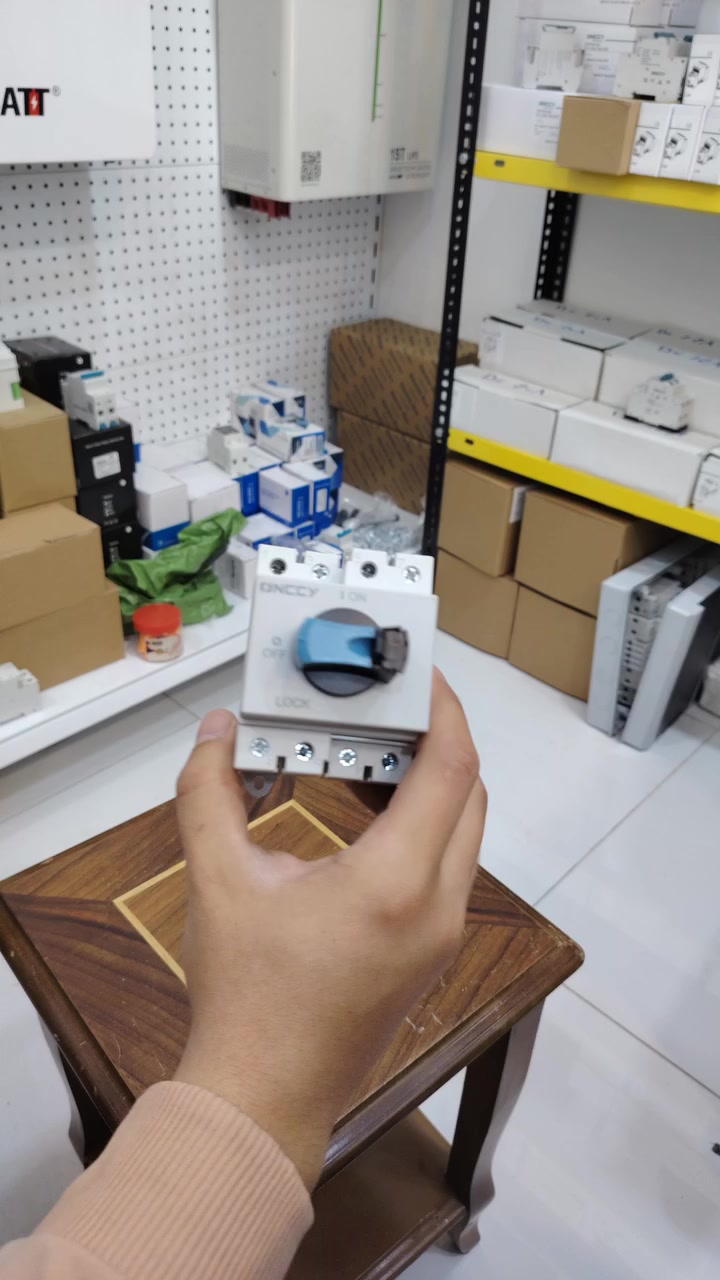 Pv isolator
Onccy
32A
4pole
السعر 20000
متوفر توصيل ؛لجميع المحافظات ***********
***********
