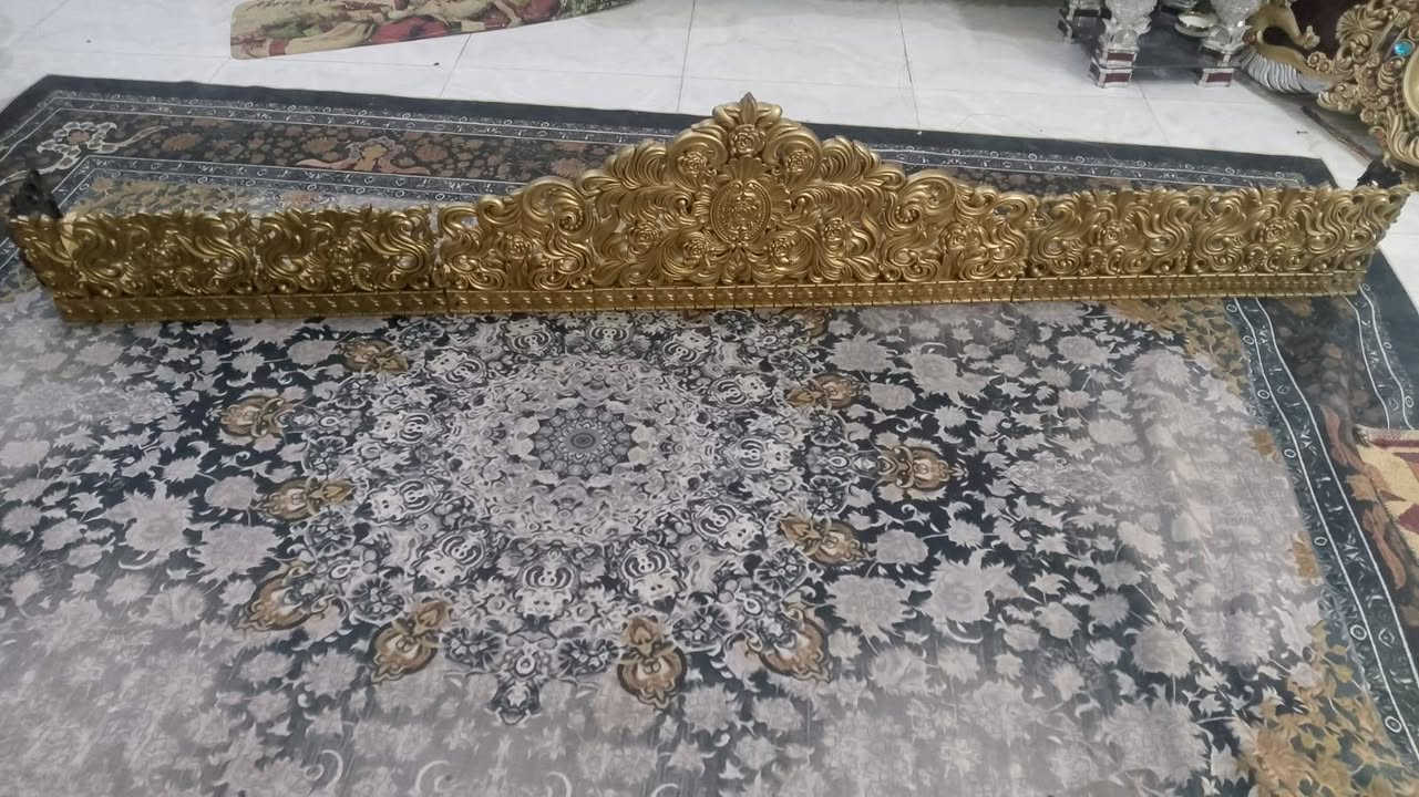 الساعه ١٥ قفله للطاولات ٢٠ الساعه الصغيره ١٢ البرانكيت مترين ونص ب٤٠ قفله بدون مداهر ***********
