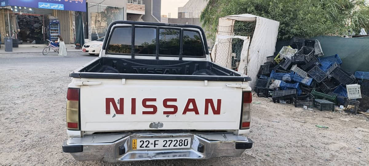 نیسان پیکاب مۆدێڵ 2002سەنەوی و هەزەی نوێیە گێر مەکینە ئەکسل بەشەرت دەرگاو نیوێکی سبوغە چوار جێ سادەکوتی هەیە ڕەقەم ئەسڵی هەولێرە نرخ 84  ژمارەی تەلەفۆن *********** أربيل, العراق
