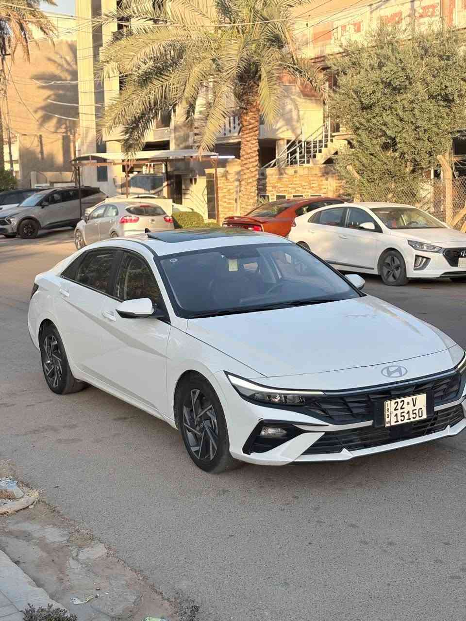 السلام عليكم 
النترا 2025 
جديده السياره بمعنى الكلمه 
ماشيه 22 
فول السياره 
فتحه 
بصمه 
داخل جلد اسود 
شاشه دجتل
مري شفط 
بعد بيها هواي موصفات 
رقم أربيل الجديد 
مكان السياره بغداد السيديه 
السياره بيها ملاحضه بسيطه بيه رصعه بل باب فقط 
حلوه السياره وبل عافيه ع ياخذها 
الهاتف /*********** مجتبئ 
غير متواجد فيس 
السعر / 154 وبيها مجال 
فقط وتساب +اتصال

