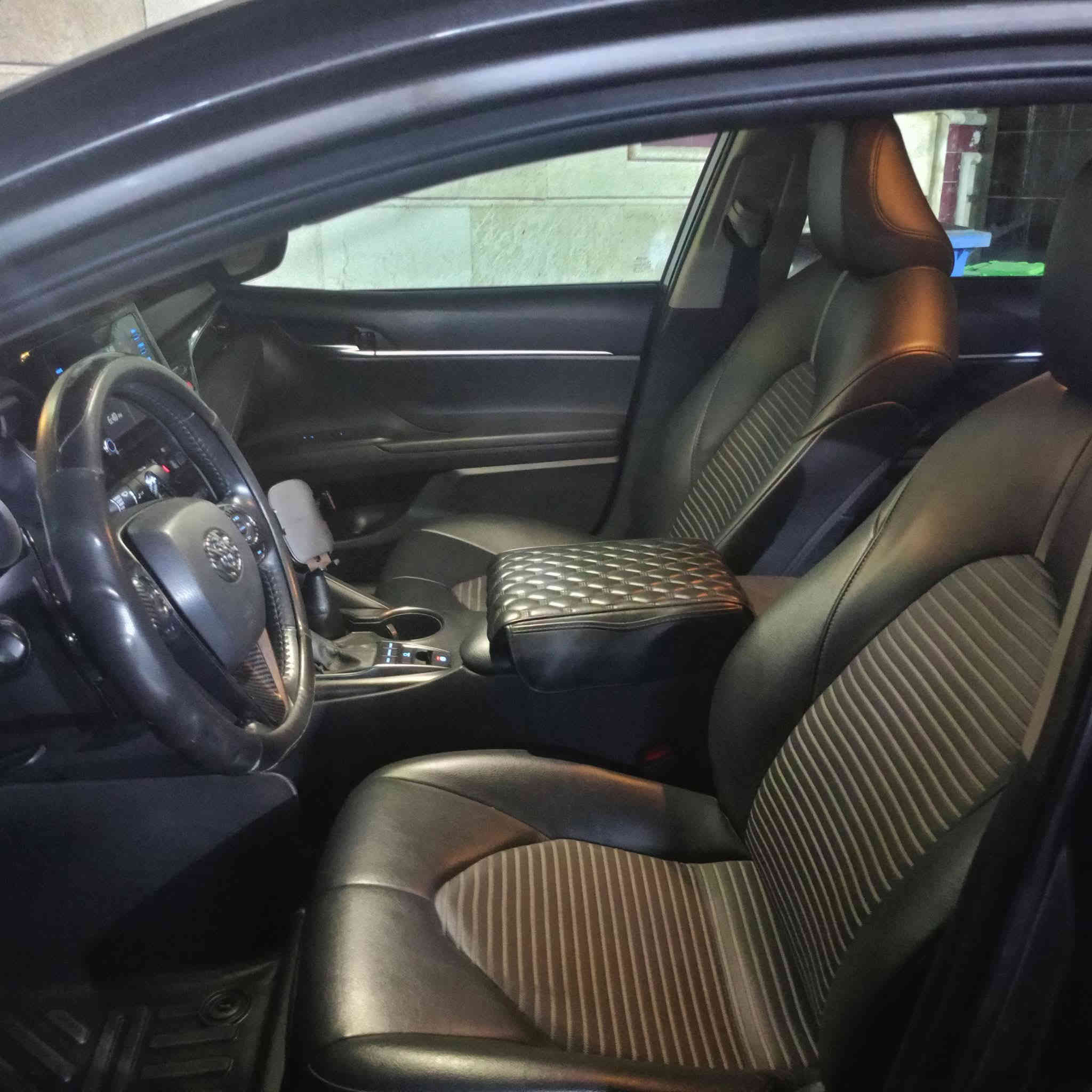 السلام وعليكم
⚫️تويوتا كامري 2022 SE 

⚫️محرك  2.500 / فور ويل

⚫️4 سلندر

⚫️رقم بغداد الجديد  /بأسمي

⚫️صور الحادث مرفق مع المنشور

مكفولة من كير ومحرك 

⚫️ماشية 54 ألف كيلو

⚫️كشن السايق كهربائي

⚫️كشنات جلد

⚫️ثلاث وضعيات للقيادة

SPORT/NORMAL/ECO

⚫️شاشة كار بلي

⚫️تحديد مسار

⚫️منافذ شحن سريع 

⚫️شفتات استيرن 

⚫️إشارات بالمري

⚫️السعر 215 ورقة وبيها مجال

⚫️لمعرفة تفاصيل اكثر تواصل معي على الماسنجر

رقم الهاتف(***********) متوفر على اوتساب مكاني بغداد حي القاهره
