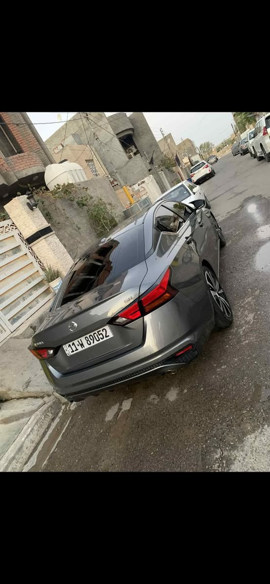 السلام عليكم

نيسان اليتما موديل 2020 للبيع

وارد امريكي حادثها جاملغات امامية وبند 

مواصفات SR فول عدة الفتحة

سعر 133 بيع مستعجل
***********
