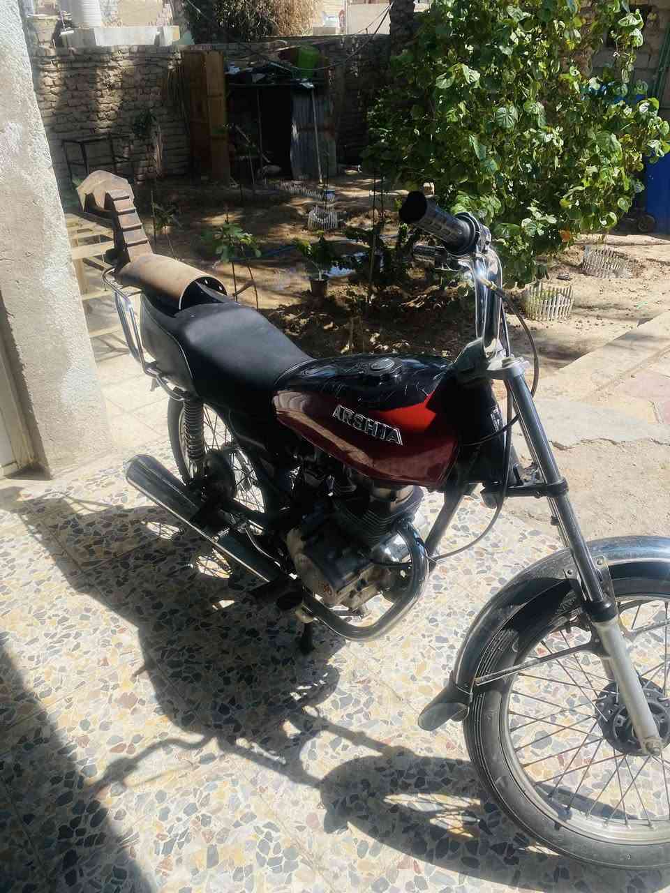 السلام عليكم أربعه كير الشاصي مديل 2015 مكينه2018
ما مفتوحه دراجه نشطه وياه راصطه باكستاني السعر 300الف *********** الرقم بي واتساب
