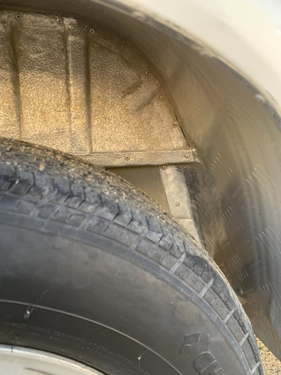 سلام عليكم اجوان 14للبيع سياره جديده بيها صبغ ربع مال قبق بانزين وجنطه فقط مكينه كير اكسل كفاله صدر جديد تخم تاير تغلف 4طبل بنرات رقم نكليزي مصفره مكاني بغداد الحسنيه ***********
