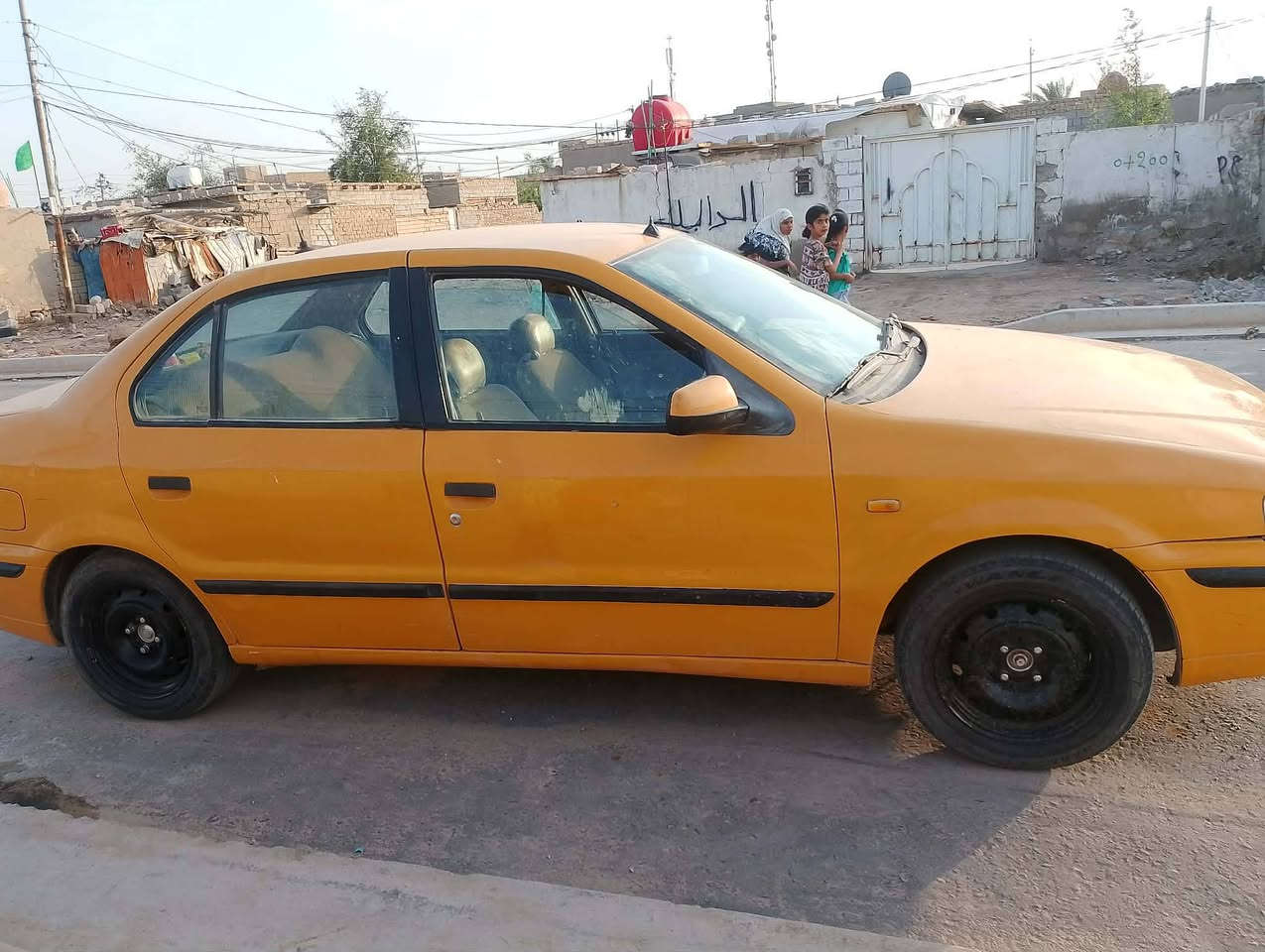 سلام عليكم سمند موديل 12 رقم بغداد مالكها دوانيه يمي مصفره هيهه وغرامات بيها فقط جوملغ امامي معمر نفسه كير محرك ع فحص تبريد ما يشتغل تخم تاير جديد باتري جديد كهربايات كلها شغاله سياره حلوه ونضيفه ومال شغل سعر 28 وبيها مجال بيع مستعجل مكاني دوانيه مركز وهاذه رقمي ***********
