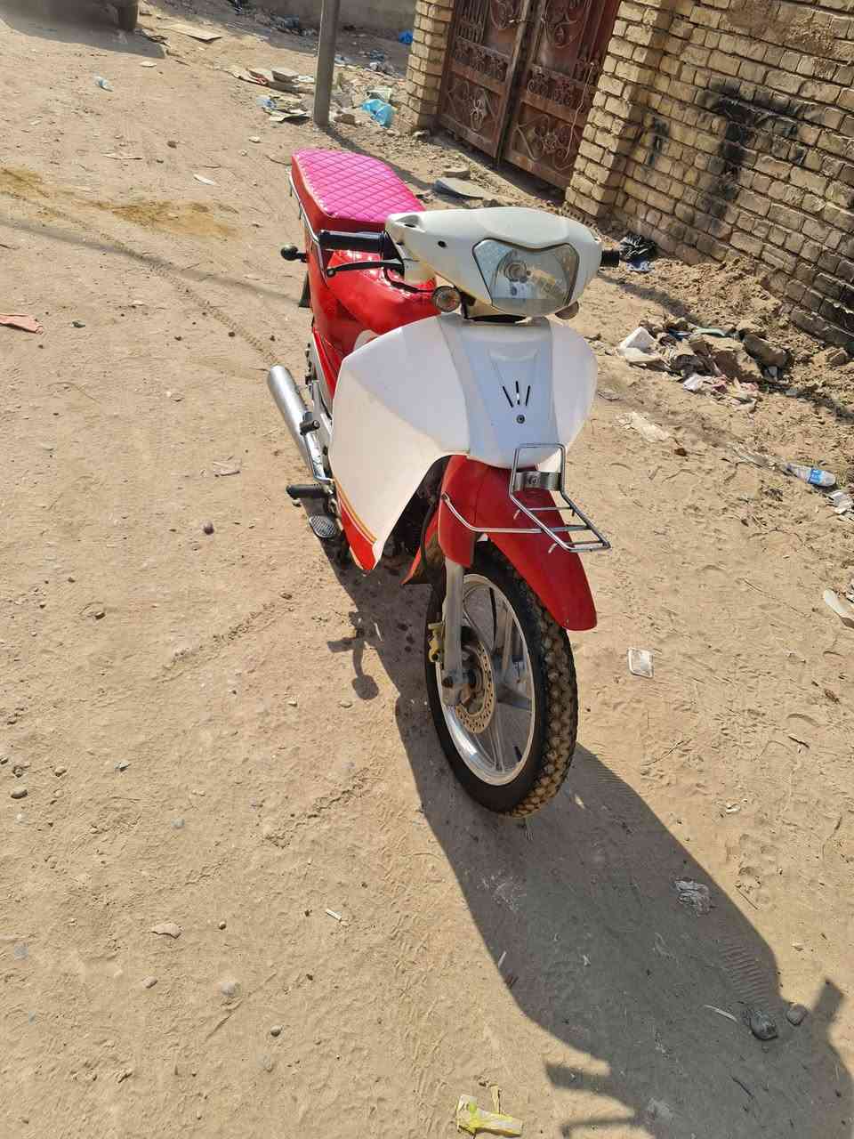 البيع سرفيز نضيف محرك ناعم شغال سلف كهربايات كله شغاله  بصمه شغاله مديل 2015السعر اب 575الف شراي ***********
