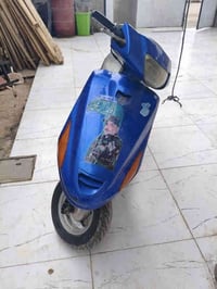 فراشه للبيع مشيت بيها بالمطر وطفت السعر 200 كوم حديد 07716172388