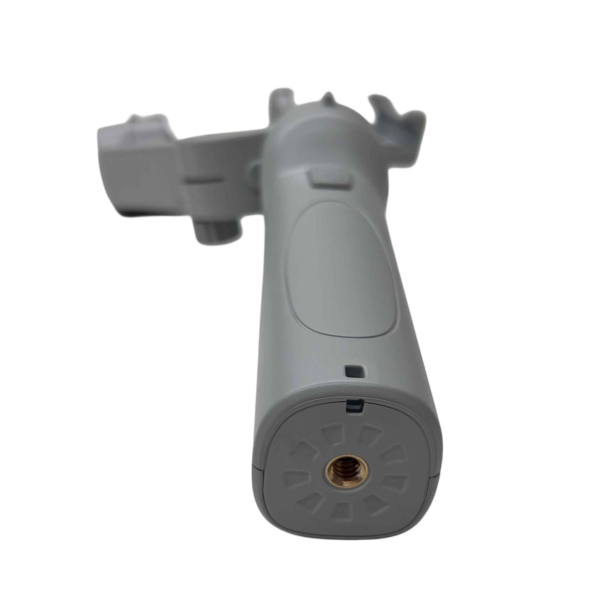 جيمبال موبايل F5 ثلاثي المحاور القابل للطي

• جيمبال موبايل ثلاثي المحاور (3-Axis) قابل للطي يمنحك تصوير أكثر ثباتًا وسهولة في الاستخدام.

• تصميم قابل للطي لسهولة الحمل والتخزين بدون أخذ مساحة كبيرة

• يدعم تتبع الوجه (Face Tracking) لتصوير تلقائي أثناء الحركة

• يحتوي على ميزة التقريب (Zoom Function) للتحكم بسهولة أثناء التصوير

• يدعم تصوير تايم لابس (Time Lapse) لالتقاط لقطات احترافية

• يعمل عبر تطبيق مخصص “Gimbal Play” من Google Play و App Store

• الموديل: F5
• نوع التثبيت: 3 محاور (3-Axis)
• زاوية الدوران (Roll): ‎-115° / 215°
• زاوية الإمالة (Pitch): ‎-55° / 55°
• زاوية الدوران الأفقي (Pan): ‎-165° / 165°
• وقت الشحن: 3 ساعات
• جهد الإدخال: 5V / 1A
• جهد التشغيل: 3.4V – 4.2V
• تيار التشغيل: 150mA – 3000mA
• وقت التشغيل: حتى 7 ساعات

• دعم حجم الهاتف:
 • العرض: 55 – 86 مم
 • السماكة: ≤ 12 مم بغداد, العراق


**إذا كنت صاحب هذا الإعلان وتريد حذفه لأي سبب، رجاءا أرسل رسالة إلى الدعم الفني**