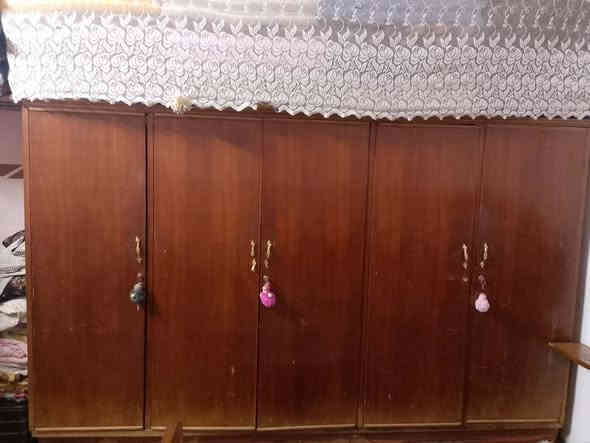 غرفه للبيع سعرها 175 العنوان حي صدام التواصل *********** بي واتساب
