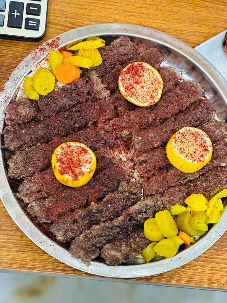 كباب لحم متوفر 

20 شيش ب14 الف

16 شيش كباب + نص كيلو طرشي ب12 الف 

15 شيش + بطل ببسي مجاني ب10 الاف #هذا العرض موجود

10 شياش كباب ب7 الاف 

نص دجاجة شوي + 10 شياش ب12 الف 

نص دجاجة شوي + 6 شياش ب10 الاف 

الحجز واتساب  ***********
توصيل داخل الشطره الف...
