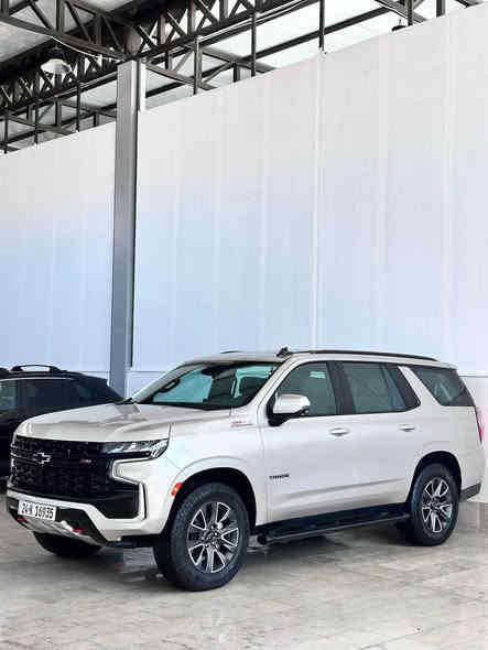 رقم السيارة : دهوك
موقع السيارة : دهوك 
نوع السيارة :تاهو  Z71 ضمان شركة منصور 
موديل السيارة :2023 
المسافة المقطوعة: 19.000 كيلو 
حجم المحرك : V8 5.3 
مواصفات: Z71 فول واحد على واحد 

بصمةً تشغيل 
بصمة ابواب 
تشغيل عن بعد 
كراسي جلد كهربائي 
كراسي خزن وضعيات 
كراسي تدفئة 
كراسي خلفيه ايضا تدفئة 
دفع رباعي 4*4
العداد  دجتال إلكتروني 
سستم سماعات Bose
شاشات خلفية 
بانوراما 
كاميرا 360 / 5كاميرات بدقة عالية 
صندوق كهربائي 
رادار مانع تصادم امامي 
رادار خروج عن المسار 
رادار نقطة عمياء 
رادار خلفي 
شاحن لاسلكي للجوال 
ستيرن كهربائي 
ستيرن تدفئة 
حساسات أمامية خلفية 
لايت زينون LED
تحكات كهربائية كراسي خلفية 
اوتو ستوب 
جكات لرفع مركبة 
بريك كهربائي 
دشبول مع ابواب مطعم بالفورميك 
سيارة بيها بعد مواصفات عديدة 

ملاحظات: السيارة كلين تايتل مكفوله كفاله عامة خليجي ضمان وكالة المنصور جديدةً ما شاء الله سيارة مغلفه كامل PPF فرنسي 25 ورقه 

السعر  61.000$ مجال 

***********
*********** سميل
