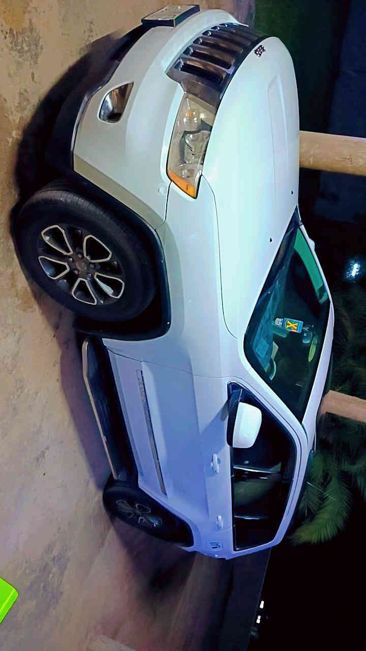 سلام عليكم 
 للبيع    للبيع 
سيارة جيب موديل 2013 وارد أمريكي 
١   سيارة بيها صبغ ٤ قطع 
٢  محرك 6 
٣رقم بغداد 
٤ كشنات كهرباء 
بصمه تشغيل عن بعد بصمت بواب 
كشنات جلد 
فتحه 
موصفات كلش حلوووه  رقم الهاتف ‏‪***********‬‏
