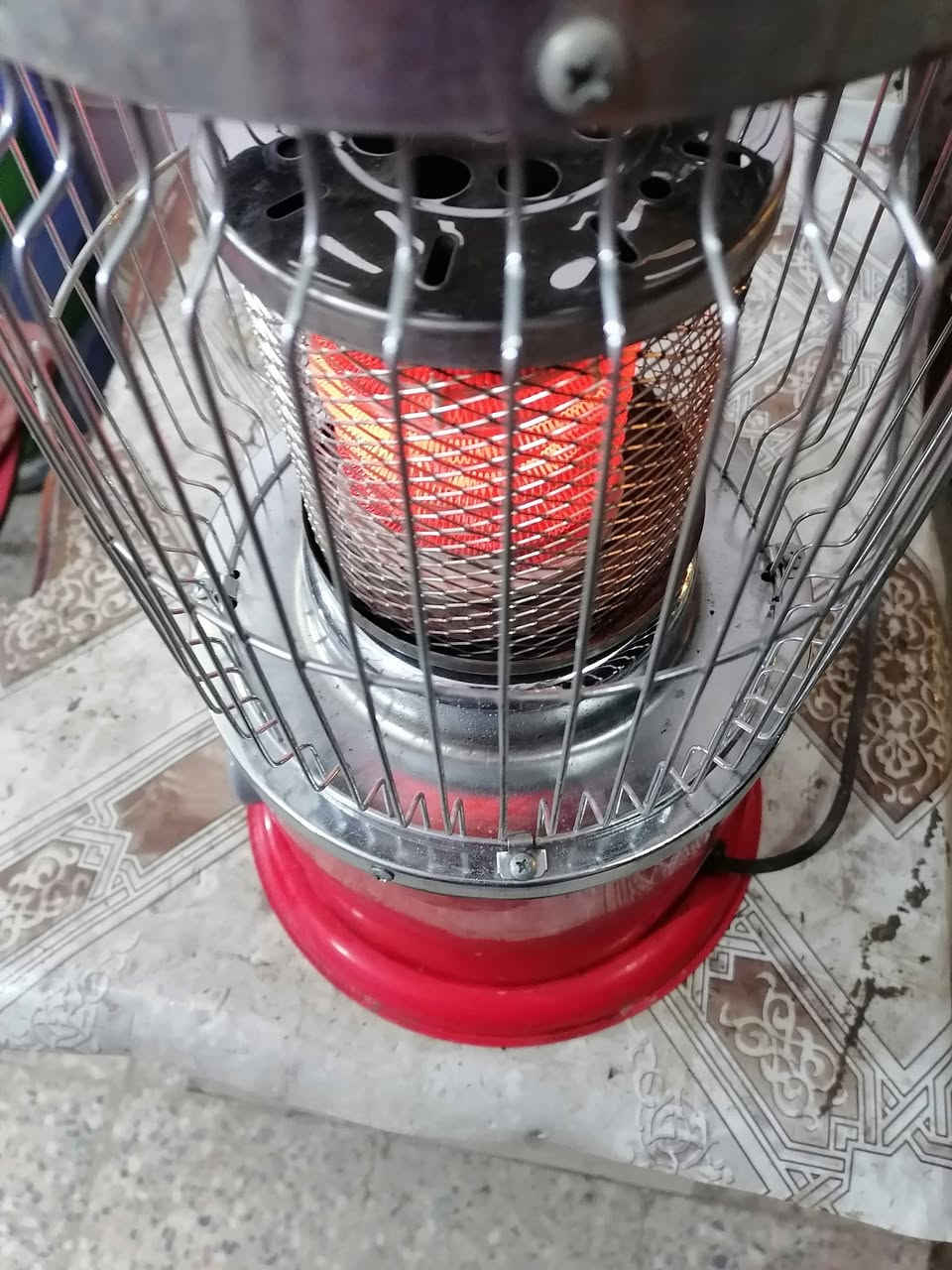 السلام عليكم
هيترات اثنين للبيع
الأحمر ب٢٥
الابيض ب ١٥
العنوان الزبير ***********
