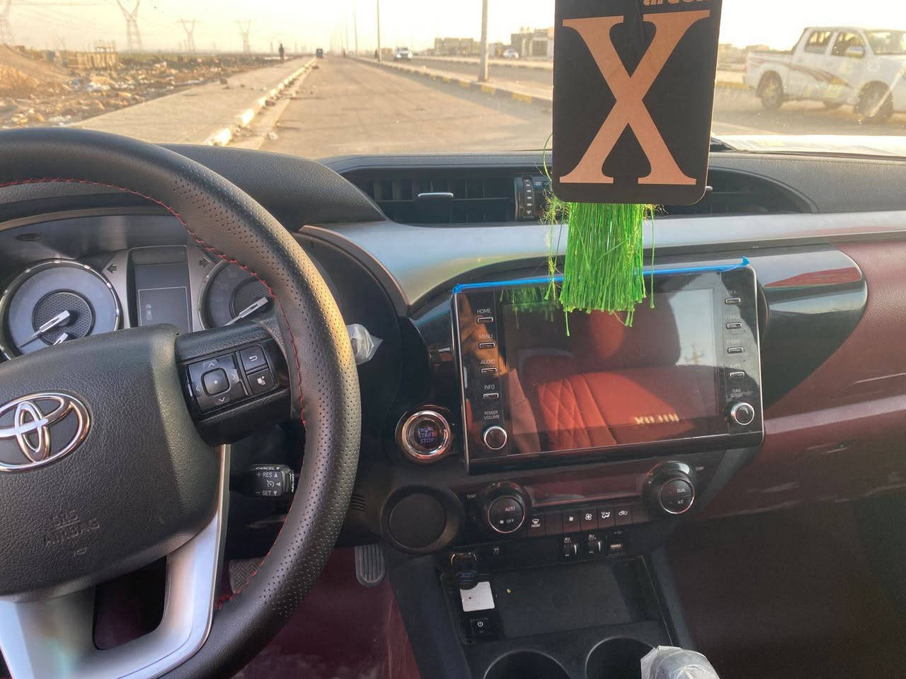 السلام عليكم بيك اب موديل ٢٠٢٢   أوتو ماتيك مكفولة بيه طخات وموظحه بسونار رقم أربيل تحويل او وكاله مكانه البصرة الشري يتصل سعرة 250بيه مجال بسيط 
***********
