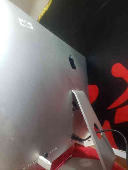 حاسبة من شركه ابل حاسبة image 2014حاسبه نضيفه كلش للاستفسار الاتصال على الرقم 
***********
