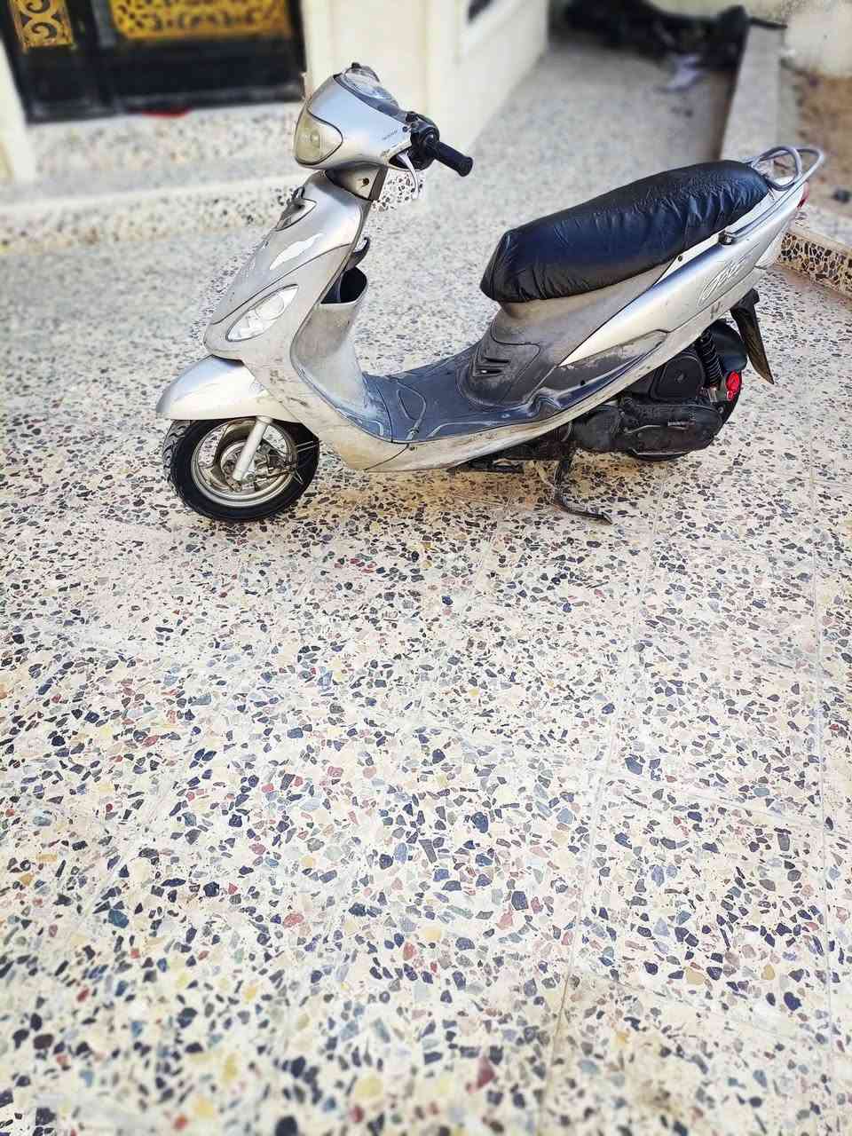 ماكس قجمه درجه حويه نضيفه مبدل بيه بس دبل خلفي مكينه حويه سعر775بيه مجال  مكاني البصره زبير شعبه رقم ***********
