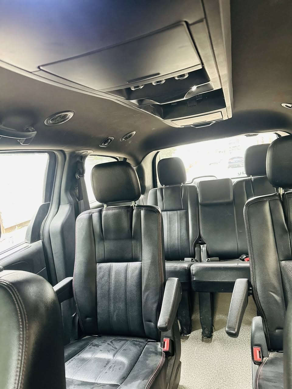 السلام عليكم دوج كرفان 2018 جيتي معروفه مواصفاته رقم بغداد مكان السياره بغداد حي الاعلام
السونار مرفق ويه الصور السعر140 التواصل ***********
سياره ماشيه 193بيها منضومه غاز  كير ومكينه مكفولات 
مستعجل عل بيعته عندي ضرف
