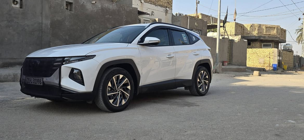 توسان 24خليجي محرك 2000 دوش فول ماعدا البانوراما بصمه تشغيل عن بعد حساس امامي خلفي لد امامي خلفي كراسي 2كهرباء هاندبريك بصمه اوتو هولد مانع انزلاق وانحدار اشايرومري شفط بردات ب ابواب شحن واير ليس مود درايف تحكمات شاشه وكامره زنون  الخ 
ماشيه 31 كفاله عااااامه حت الدعاميه  
بغداد مداور مباشر
الديوانيه - عفك

سعر 232
*********** ديوانية, القادسية
