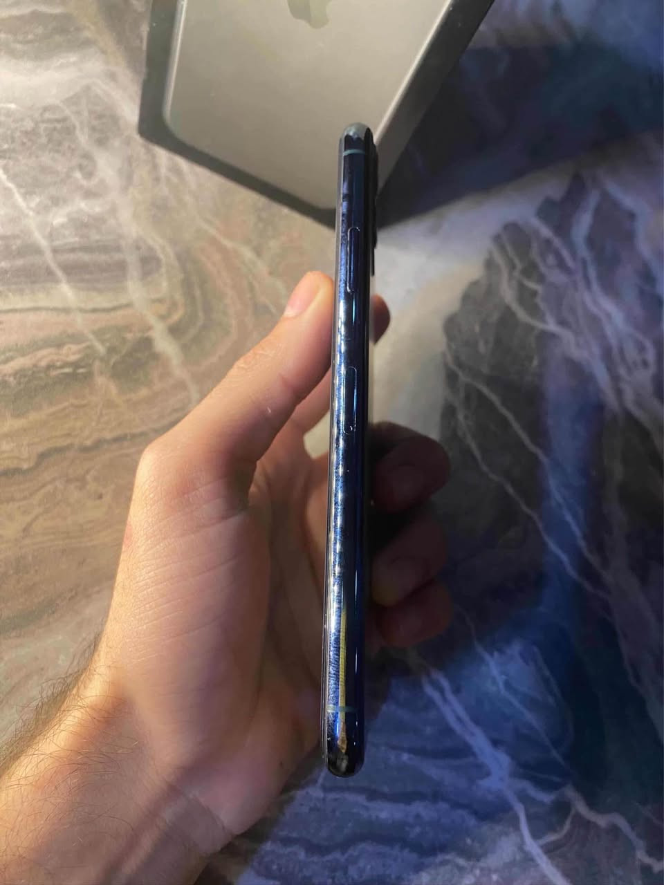 سلام عليكم 
11برو ماكس 64 
بطاريه 71 شحن ميصرف طبيعي
جهاز وتر ممفتوح ابد 
كرتونه مطابق  
كفر ولازكه وشاحنه ويا 
جهاز ممقصر بشي ابد 
اي خلل مابي 
كلشي شغال 
فقط سماعه جوا واكفت 
وطبيعي ممئثره تعالي خاص ادزلك فديو لصوته 
سعره 275 وبي مجال   
بغداد حي اور بغداد, العراق


**إذا كنت صاحب هذا الإعلان وتريد حذفه لأي سبب، رجاءا أرسل رسالة إلى الدعم الفني**