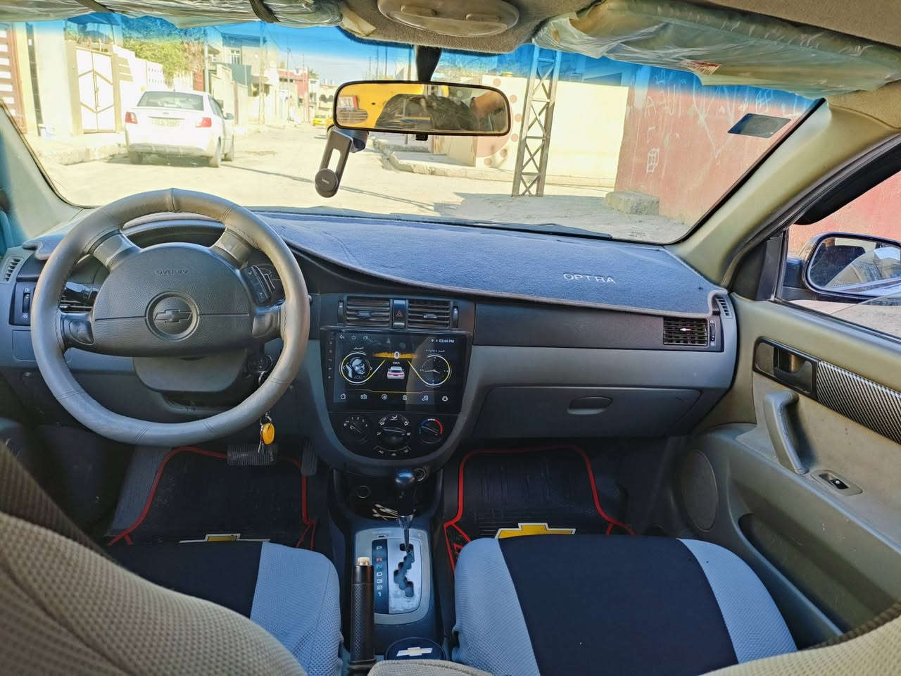 سلام عليكم اوبترا  (فورنزا) موديل 2006 رقم بغداد دولي سياره بيه  صبغ بنيد  وبيها مكانات بارد 
شواصي مكفولة حوض وره مكفولة سعر 58 سنويه 2030 رقم هاتف ***********
