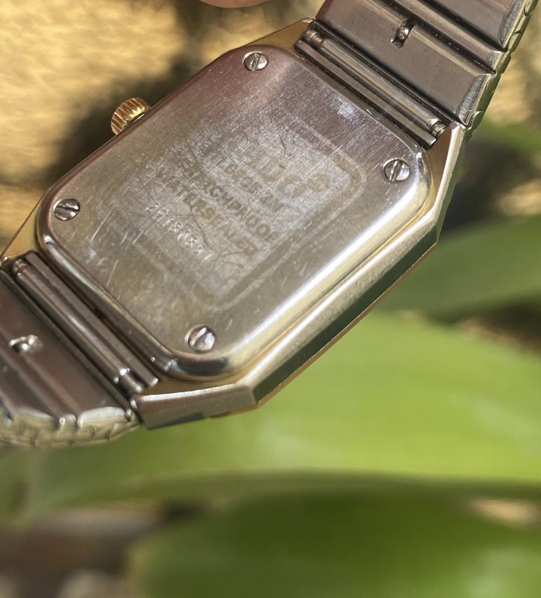 السلام عليكم
رادو ديستار
نسائي 
كوترتز بطارية 
طلاء ذهب ثابت 
بلادية بالكامل 
نظافة كالجديد 
مقاومة للماء 
زجاج ضد الخدوش 
القطر ٢٤ 
السعر ١٠٠ الف 
يوجد توصيل لجميع المحافظات 
***********
