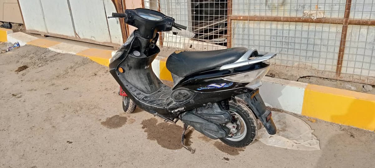 كامكو نوزل مجفت مره وحده رنك وولف كفرات الاصليات ام الختم
نضيفه وخير من الله 
واذا اكو مراوس دراجه نامه او بارت اوراق 
السعر 750
الشطره 

***********
