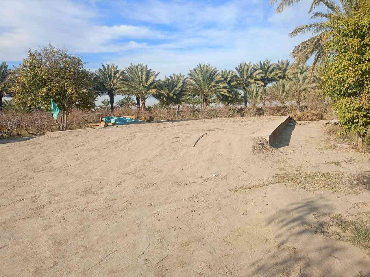 أرض زراعيه أربع دوانم للبيع
تبعد عن شارع 100 متر تقريباً 
كافة خدمات بيها 
مع بيت وبتلو
كهرباء/ مولد/ ماء 
مركز صحي / مدراس 
العنوان/بابل/ الكفل/ المراديه جدوع
السعر خاص 
للتواصل بنا اتصال على الرقم ***********
