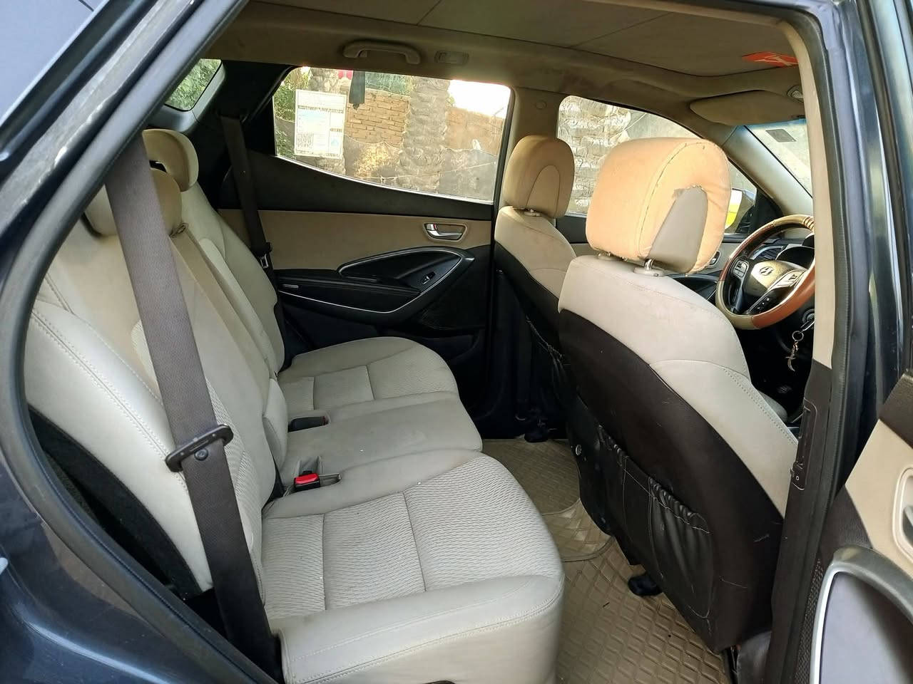 سلام عليكم للبيع سنتافي 2016 خليجي حادث تبديل بابين اصليات مو تجاري وبدون صبغ وجاملغ خلفي فقط هذا الي بيها..... محرك 4 سلندر فتحة بانوراما مريء شفط +ترحب عند فتح قفل السيارة والاقتراب سكنات لون ابيض تلقائي نهاري السيارة #7_راكب + 3قطع تبريد لون السيارة حبري او كحلي ولون الداخل بيجي مابيها كل عطل كير مكينة خير من الله تبريد ثلج الله وكيلكم بالصيف يكرص من البرودة
العنوان:- النجف الاشرف 🌲
‏‪***********‬‏
