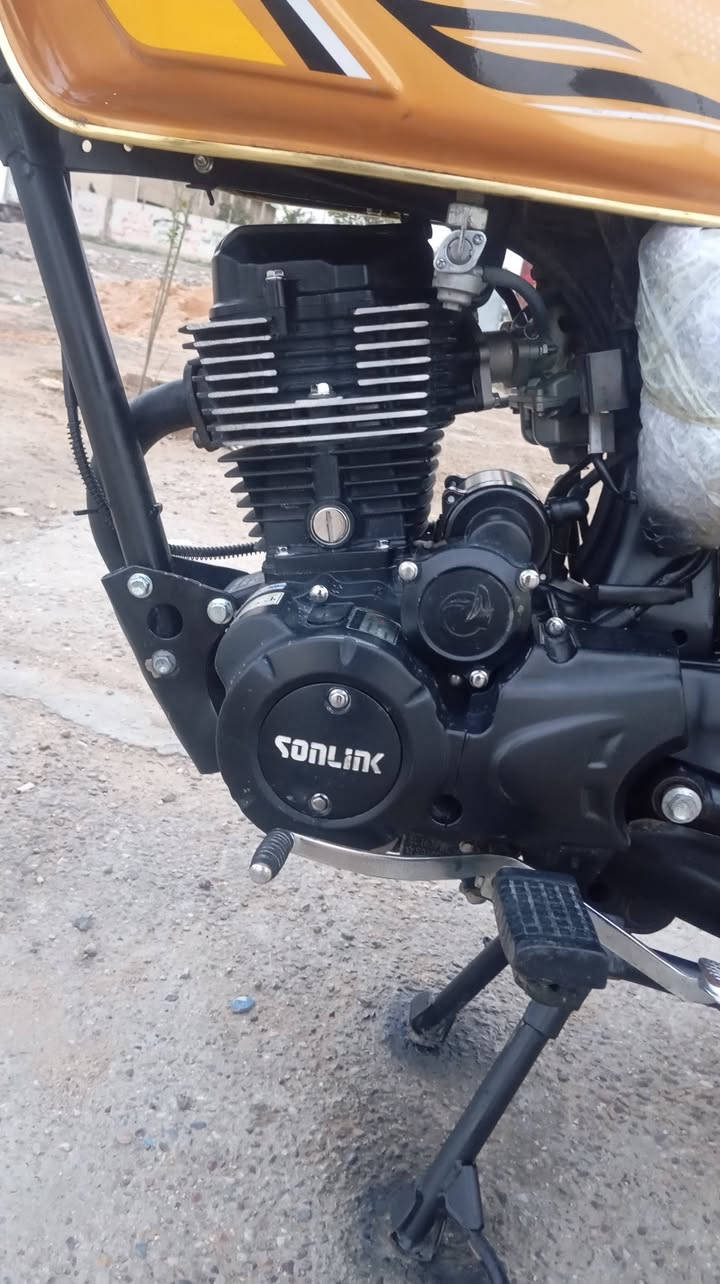 سلام عليكم دراجه ايراني سونك موديل 25 مكفوله كفاله عامه اوراق صولي مكان بغداد كماليه سعر 650 رقم ***********
