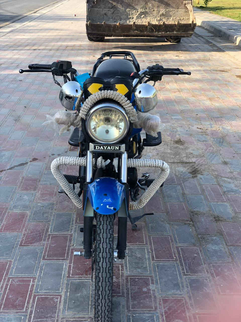 سلام عليكم دراجه دايوان 20 اوراق اصولي مدفوع كمرك كبل  ترقم سعر 1150 و بيه مجال مكاني بغداد ***********
