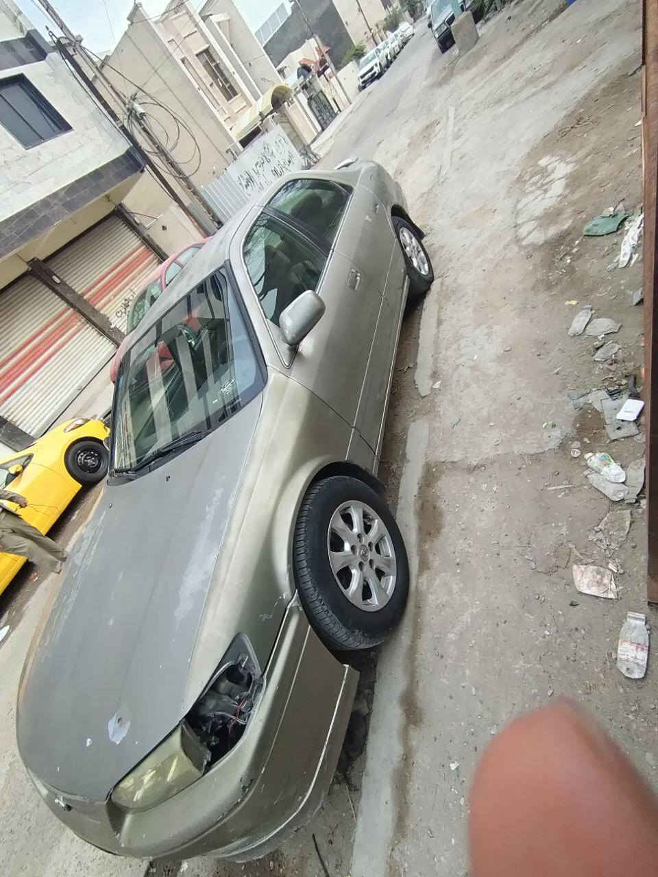 السلام عليكم
كامري موديل 2000 
المحرك ابو الجف حاوية صار اسبوعين من بدلته بيها ضربة بالباب الوره السايق 
وبيها جراد 
سعرها ب٨٠ وبيها مجال مكانها بغداد 
***********
