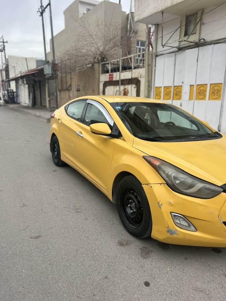 السلام عليكم 
النترا 2012 رقم بغداد بطاقة بانزين بيها محرك 1800 دوش كير اوتوماتيك تخم تاير جديد ليبل واحد ما عدا البنيد داخل نظيف محرك بي خيط بخار شرط التحويل مكاني كركوك سعر 95 وبيها مجال للاستفسار ***********/***********
