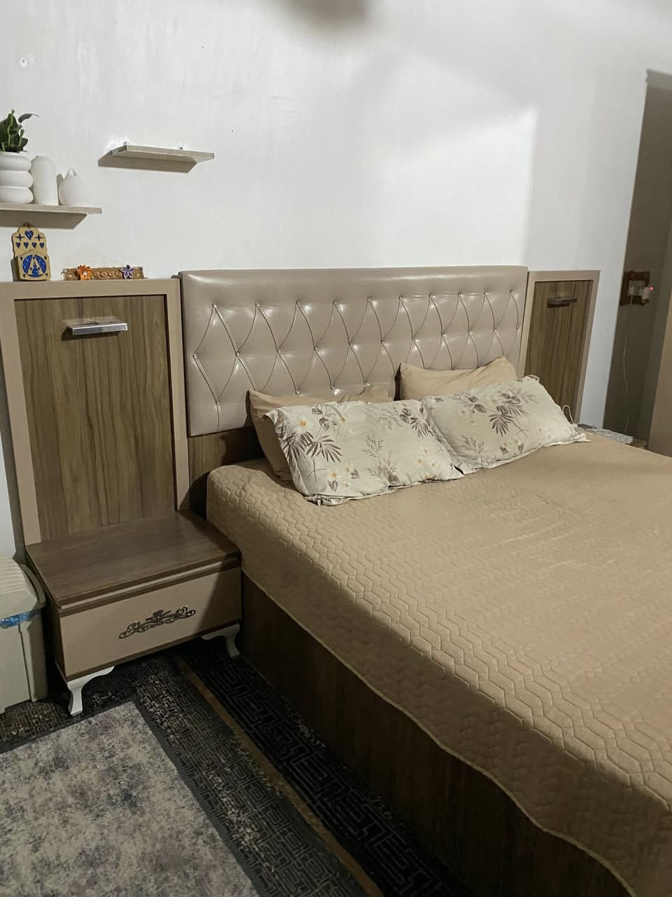 السلام عليكم 
غرفه نوم للبيع ايطالي
مكاني كوفه براكيه


**إذا كنت صاحب هذا الإعلان وتريد حذفه لأي سبب، رجاءا أرسل رسالة إلى الدعم الفني**