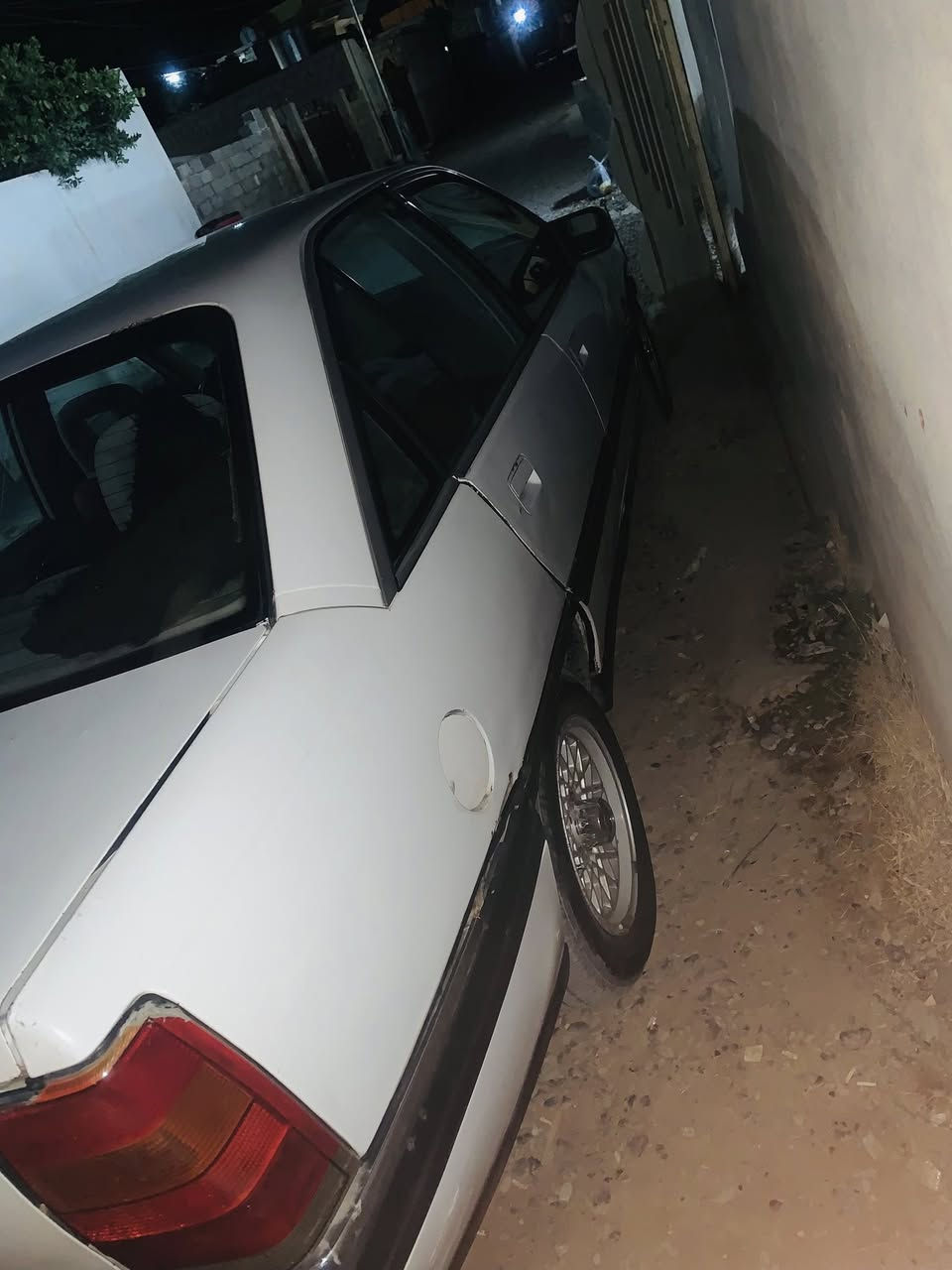 السلام عليكم أوبل اوميگا للبيع كير مكينه شرط بدون صبغ سنويه لل٢٧ أربع تايرات جدد السياره مكفوله من كلشي السعر ٢٥وبيها مجال شي قليل***********

