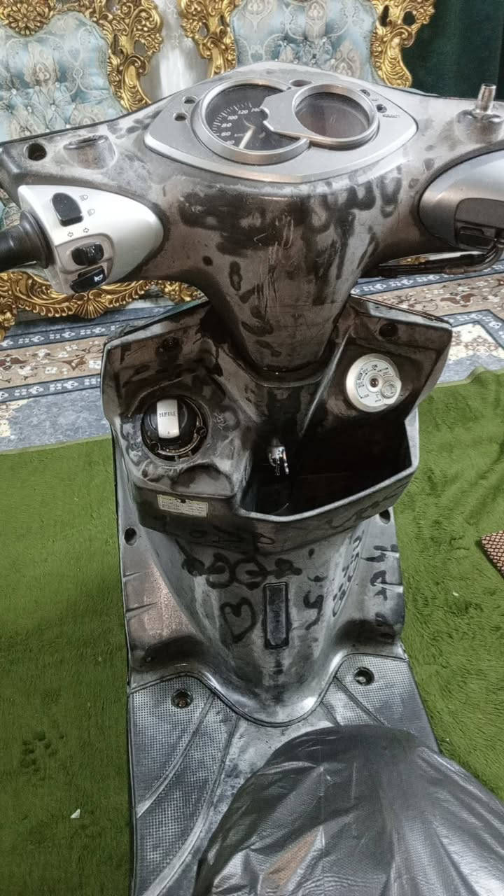 سلام عليكم 
دراجه سكنس ياباني نوزل حساس استان 
مكينه مداخله تصليح ابد مملعوب بيه مناقصه شي 
السعر 750 وبيه مجال للاستفسار الاتصال ***********
