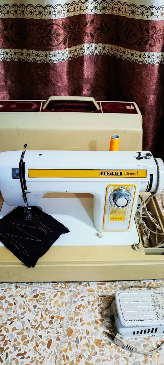 برذر  تكل خياطه عادي  سعرها مع توصيل 135
***********)
***********
