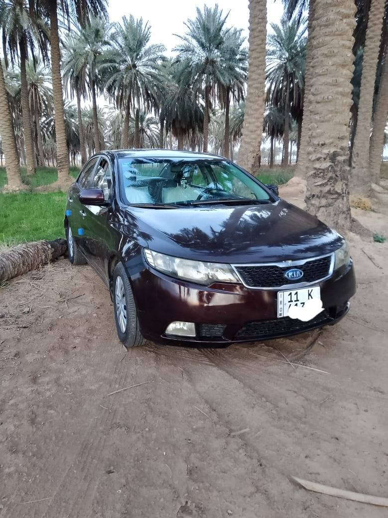 سلام عليكم كيه سيراتو موديل ٢٠١٢ خليجي ١٦٠٠ كيرمكينه ممتاز جدا،
شاشه سوداء،. سعرها ٩٨ وبيها مجال 
كامره خلفيه، بسمي تحويل ثاني يوم
كير 6نمر
داخلها اسود ورصاصي
تبريد منضومه جديد قبل شهر بدلتها
رقم بغداد الدولي سنويه هزه بهذه الشهر سويتها مكاني بغداد الدوره *********** ملاحضه نص الباب الخلفي مصبوغ وشويه عل الدواسه
