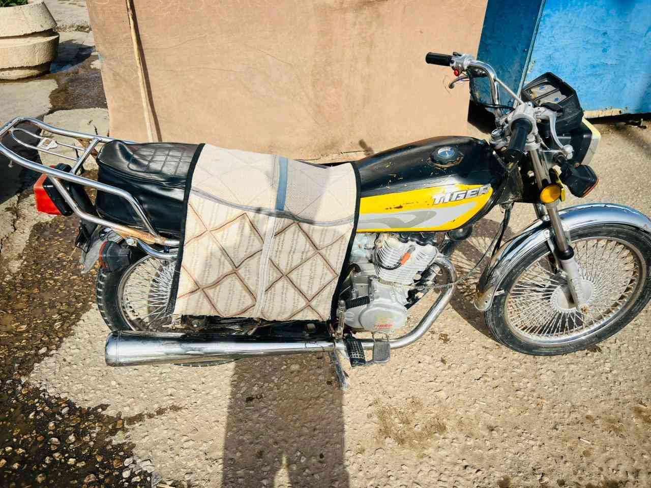 السلام عليكم
تايـكر 2021 للبيع أوراق بيه نقص ترتيبات قليله السعر 300 وبيه مجال حكـ الجيه📛
للتواصل ***********
