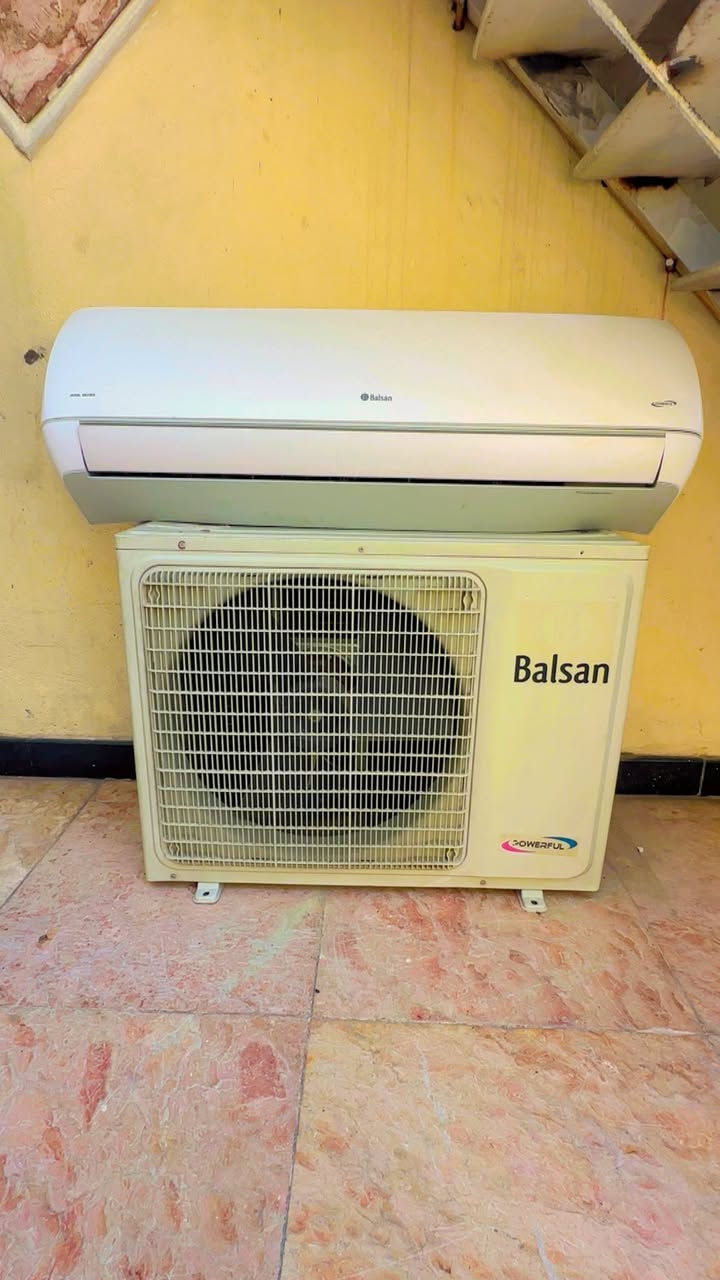 ️�️ للبيع سبلت بالسان (Balsan) طنين – بحالة ممتازة ❄️
السلام عليكم،

متوفر للبيع سبلت نوع بالسان (Balsan) طنين، الجهاز شبه جديد ونظافته ممتازة (حوالي 90%)، ويعمل بكفاءة عالية.

✅ شغال بدون أي مشاكل

✅ لم يدخل صيانة أو تصليح نهائياً

✅ على وضع الشركة

✅ ضمان شهر كامل فحص وتشغيل

💰 السعر: 450,000 دينار عراقي (قفل)

للاستفسار أو الشراء الاتصال مباشرة:

📞 ***********
