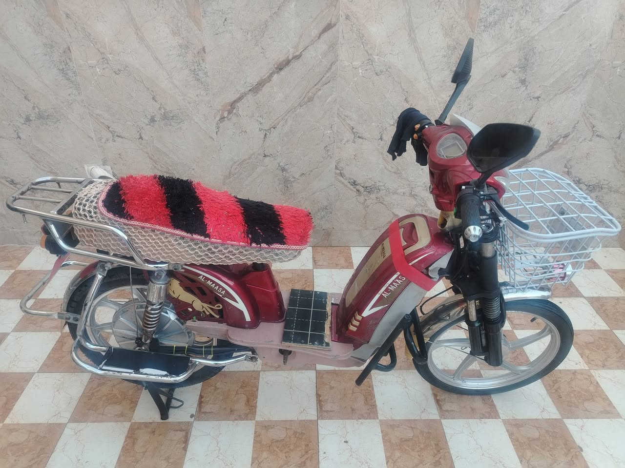 للبيع..  ماطور شحن جديد بطارياته جدد السعر 300 وبي مجال مكاني فلوجه حي الجولان تواصل ***********
