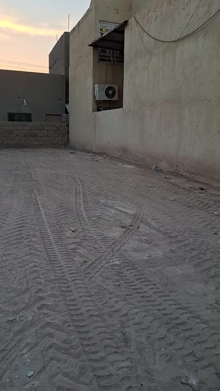 الله بالخير قطعه ٢٠٠ متر كربلاء  العطيشي حي الشرطه تبليط مقرنص خدمات متكامله مدارس  اسواق  مستشفى الحسينيه مو بعيد عليها السعر خاص اخوي المشتري ***********
