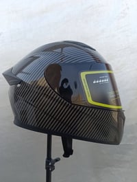 كراون ريسينك اصلية كاربون فايبر السعر خاص او واتساب 07831513178