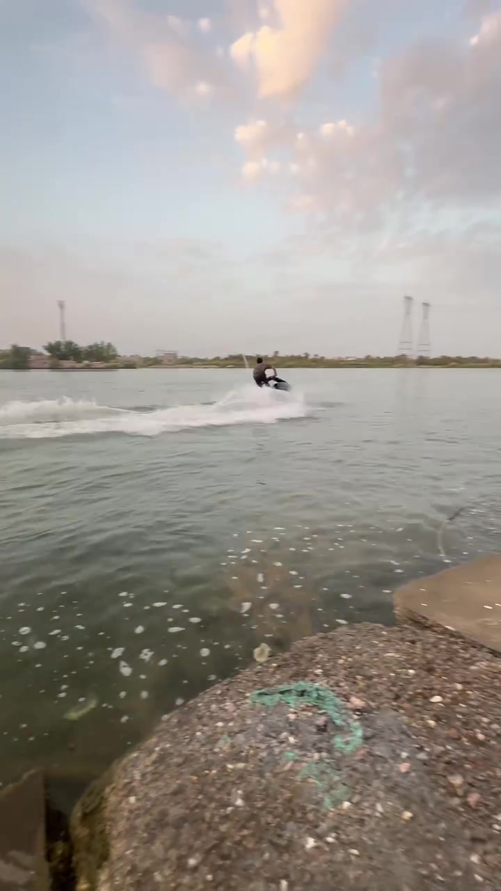 جت سكي للبيع مكفوله 
حجم المحرك 650 
سعر 14
***********
