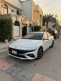 للبيع النترا موديل ٢٥ خليجي بعدها زيرو ماشية ٢٩٠٠ كيلو فقط بوضع الشركة...
