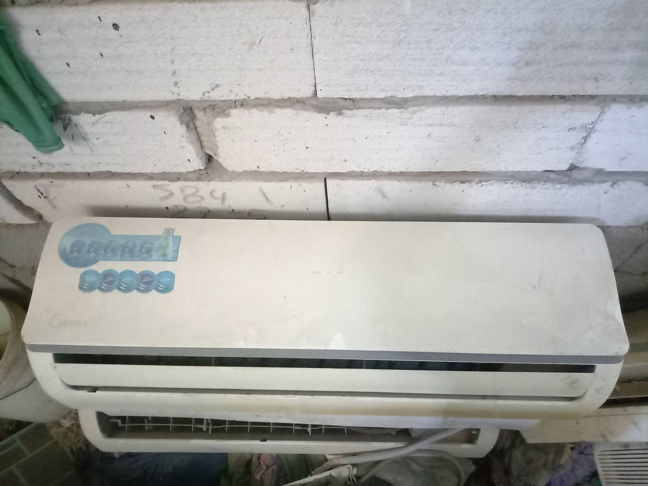 داخليات طن ونص  العدد 2 ميديا وجبسون  شرط مامصلحات وعلى الفحص
سعر 150 ثنينهن
***********
ابي الخصيب باب اطويل
