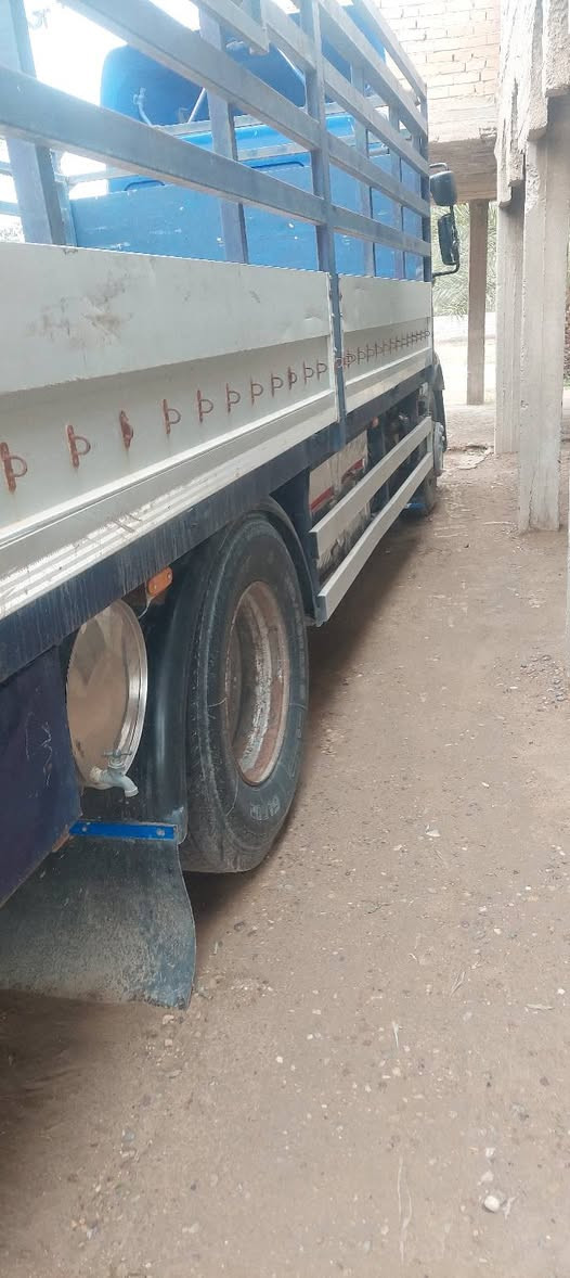 سلام عليكم للبيع فولفو موصفات  كامله موديل 2007 طول 6,5 ***********  ***********
